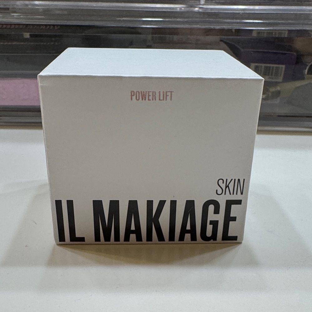 IL MAKIAGE Power Lift Skin Cream in White Box